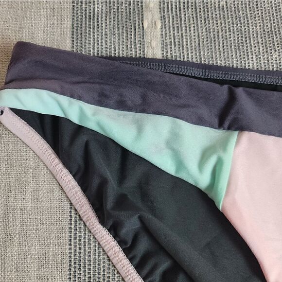 NWOT- VENUS Bikini Bottoms  - Picture 2 of 6